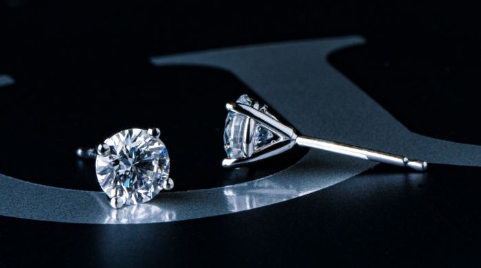 1.00CTW FOUR-PRONG DIAMOND STUD EARRINGS