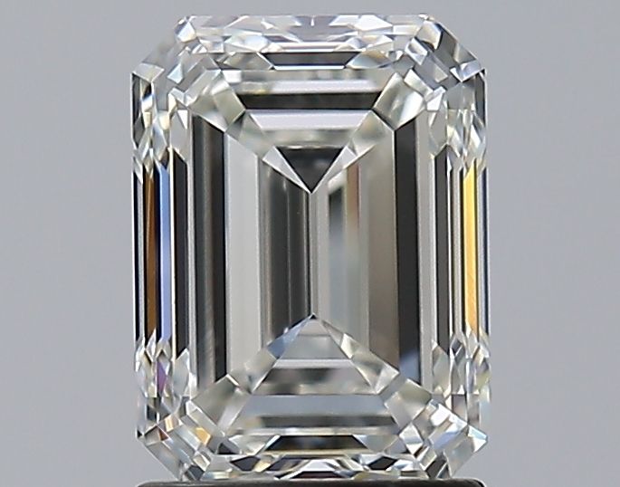 2 Carat Emerald Natural  Diamond 