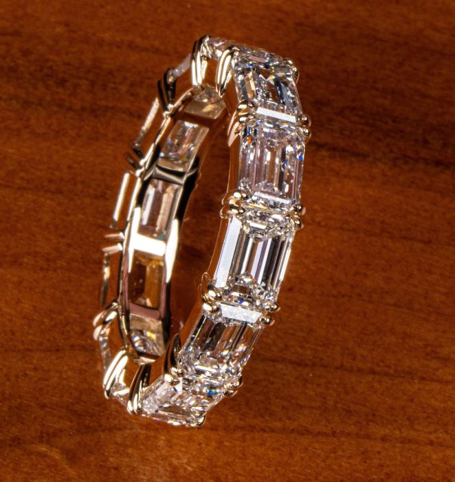 18K Yellow Gold Emerald Diamond Eternity Band 