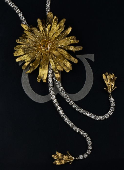 2026 RED CARPET DANDELION BOLO NECKLACE FOR ELLA LANGLEY