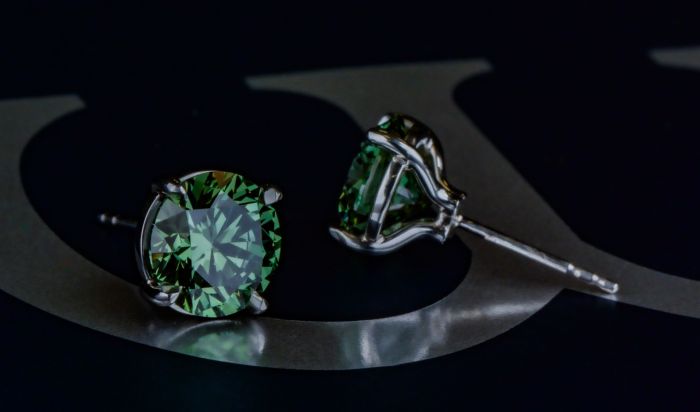 4.00CTW GREEN DIAMOND STUD EARRINGS