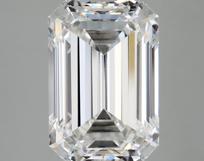 4 Carat Emerald Diamond 
