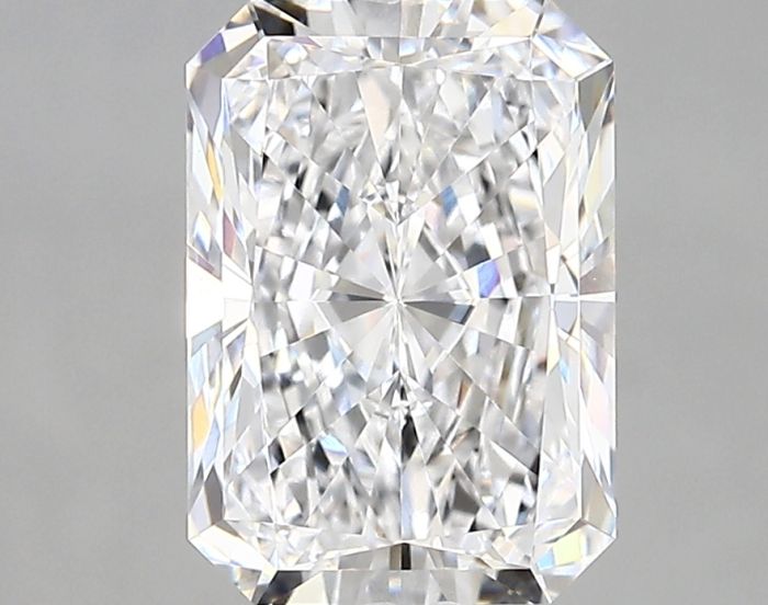 3 Carat Radiant Lab Grown  Diamond 